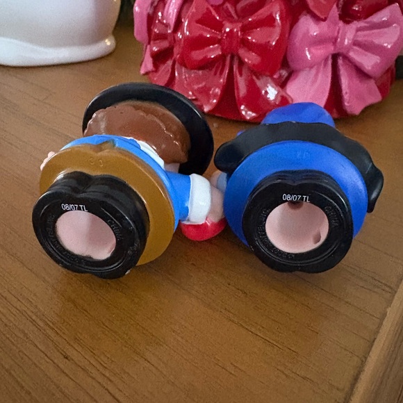 Fisher Price Little People, Pilgrims, Pilgrim boy and Girl, Apple, Thanksgiving - Picture 5 of 6